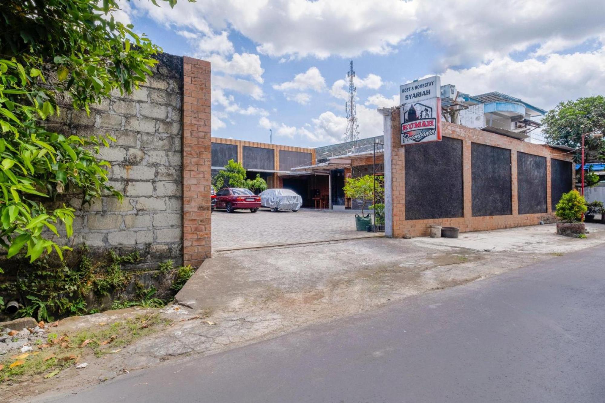 Hotel O Prambanan Near Prambanan Temple ภายนอก รูปภาพ
